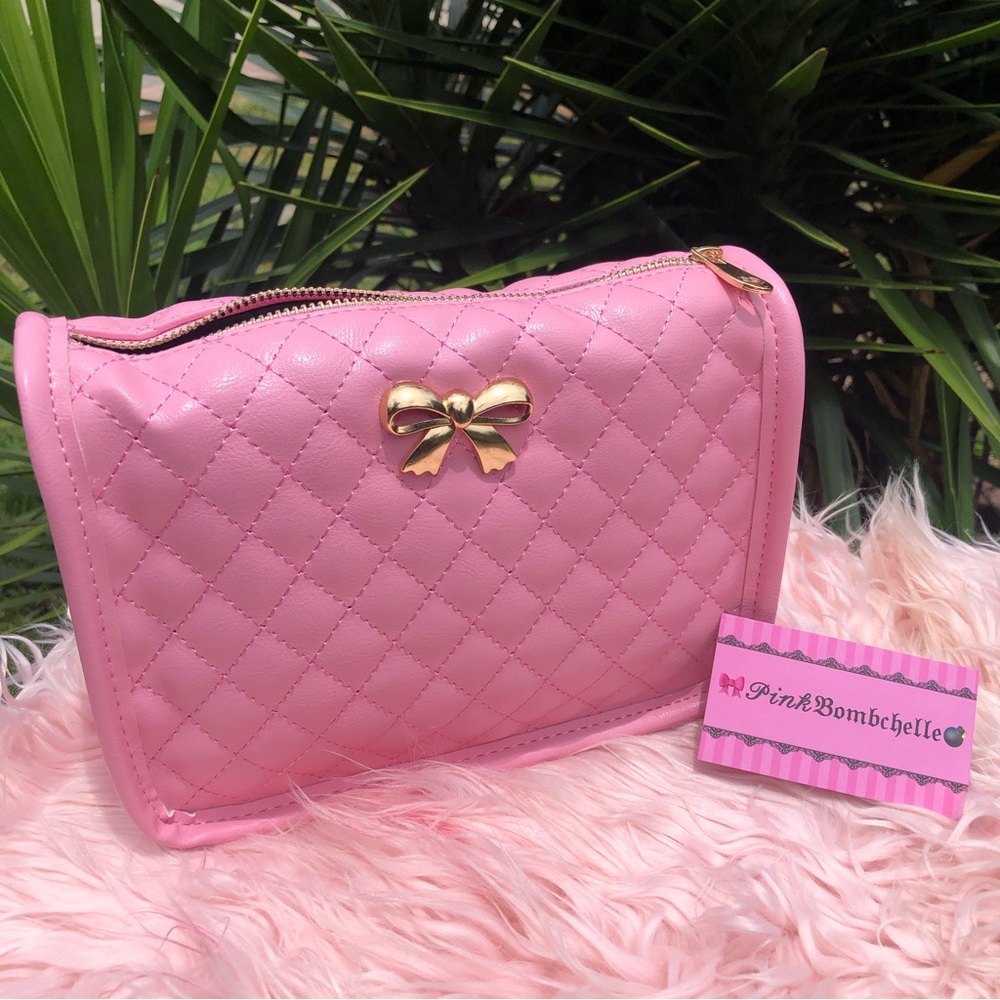 PinkBombchelle Pink Quilted Pattern Makeup Bag/Purse — Bow
